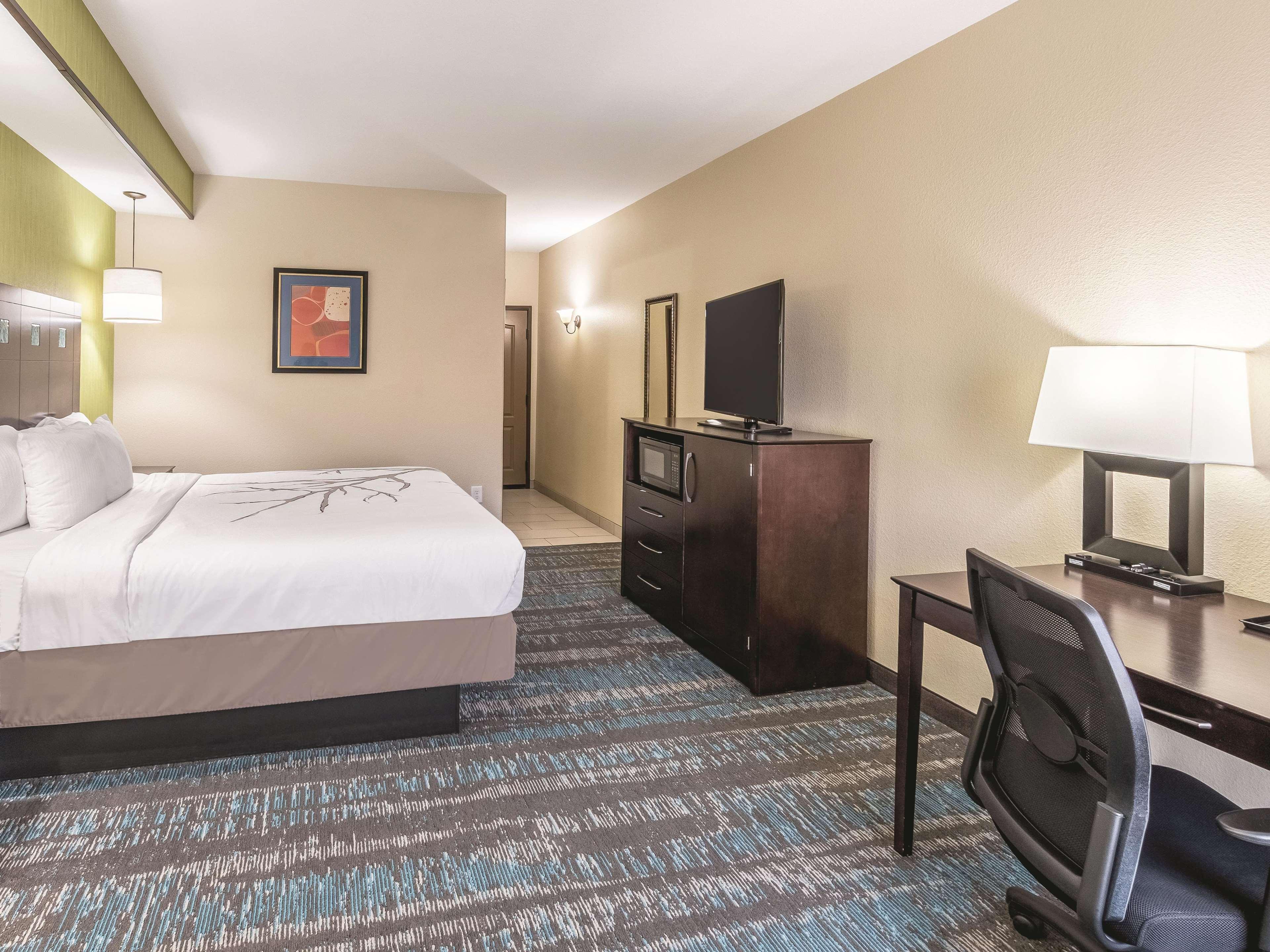 מלון La Quinta By Wyndham Dallas Grand Prairie South מראה חיצוני תמונה